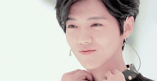 鹿晗24岁生日,鹿晗27岁生日视频