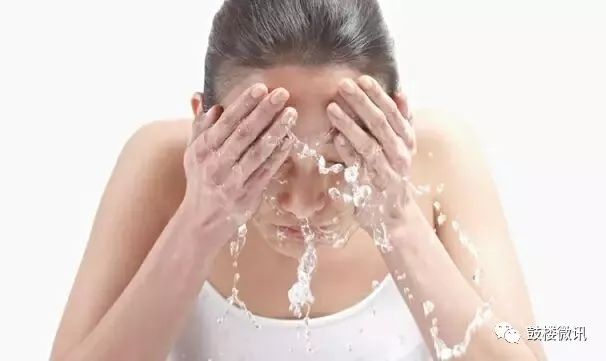 嘴唇干燥是什么病的预兆,嘴唇干燥查什么