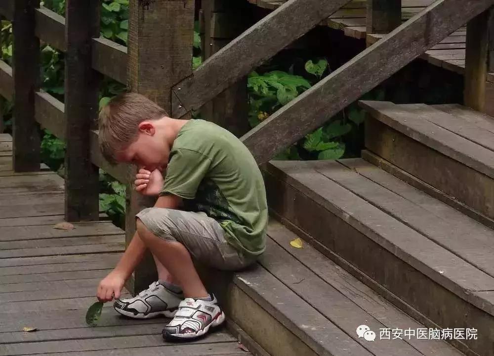 家长怎么跟抽动症孩子沟通,抽动症的孩子怎么沟通