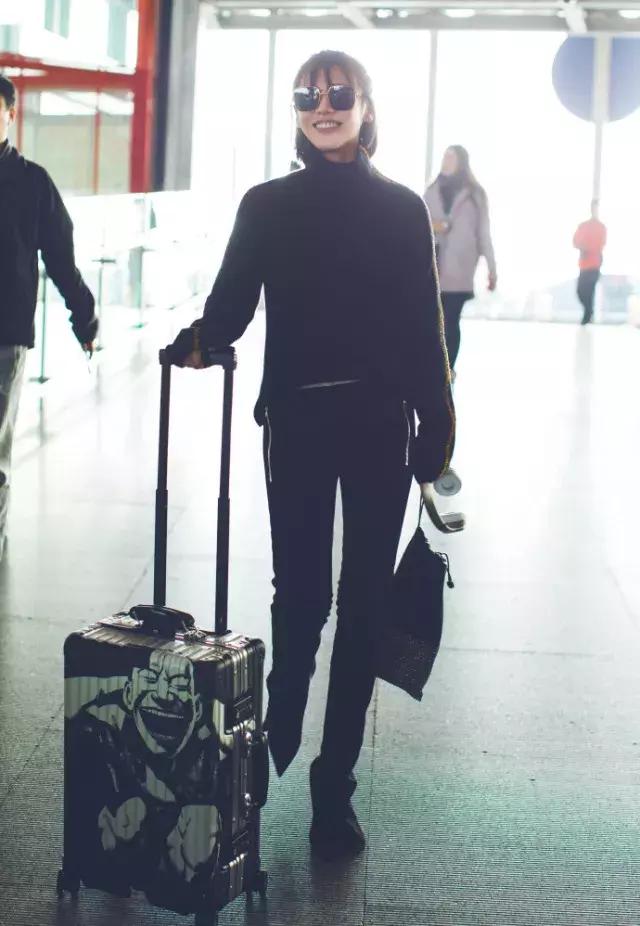 火炸天的羽绒服,rimowa新系列