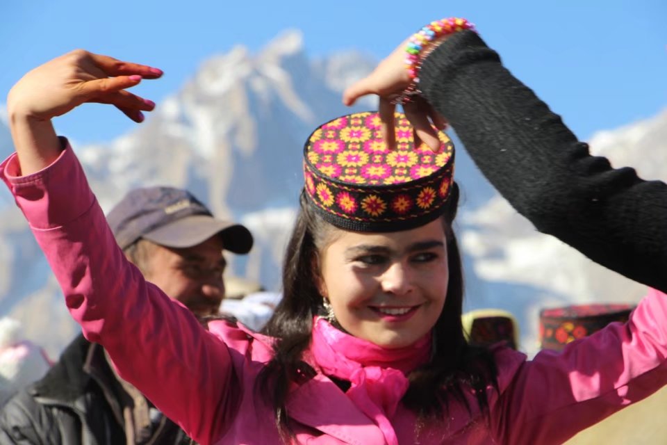 探秘帕米尔高原塔吉克族,帕米尔高原上的塔吉克族族人