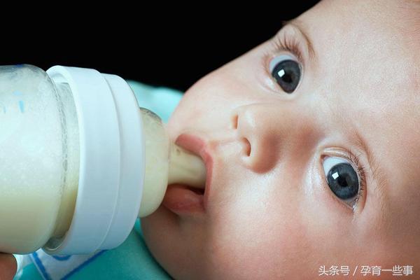 想换奶粉怎么才不伤婴儿肠胃,宝宝换奶粉会出现脾胃不适吗