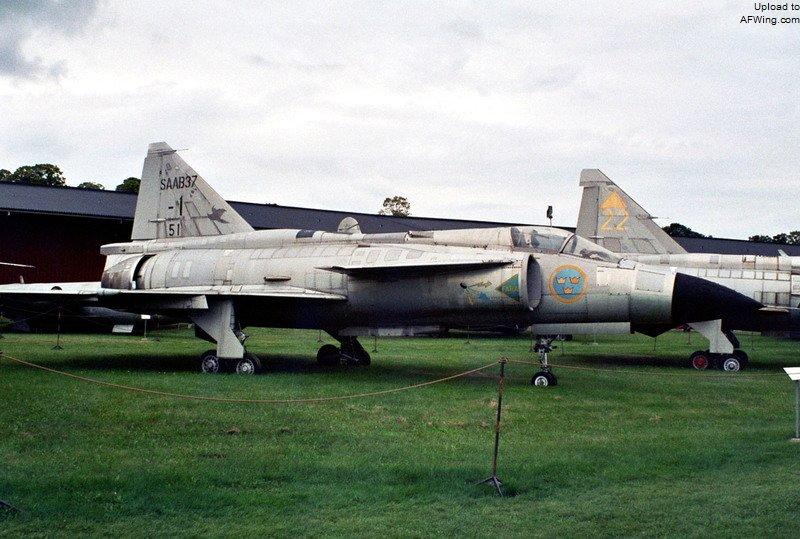 萨博37战斗机,鸭翼螺旋桨战斗机