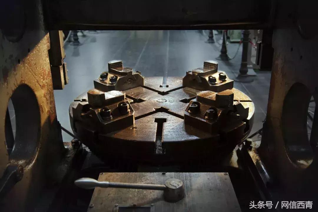 「网信文化」《会说话的机器》之立式车床