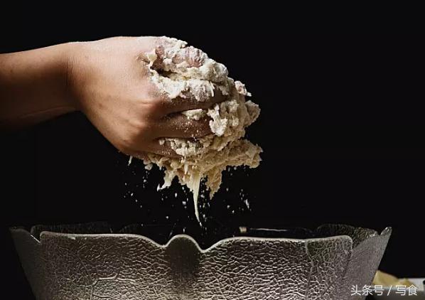 自己做的面包下面发不起来,做面包老是发不好啥原因