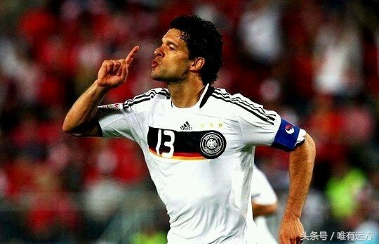 天下足球十大煽情文案武磊,天下足球催泪文案罗纳尔迪尼奥