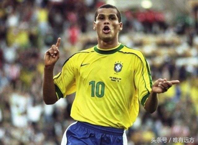 天下足球十大煽情文案武磊,天下足球催泪文案罗纳尔迪尼奥