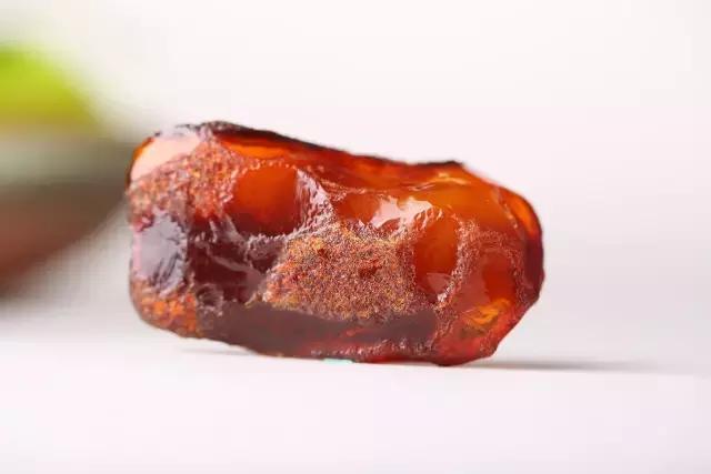 俄料乌料的价格,俄料与乌料颜色对比