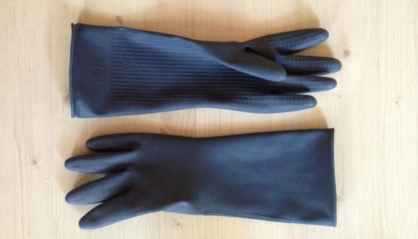 玻璃瓶塑料盖拧不开小妙招,磨砂的玻璃瓶盖打不开有啥妙招