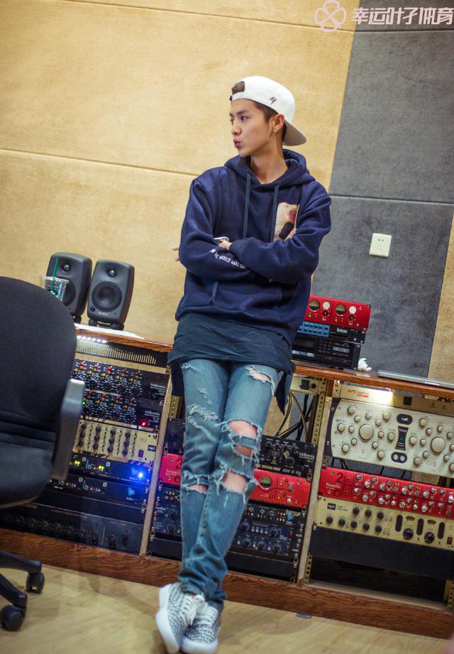 鹿晗穿什么球鞋,鹿晗所有鞋