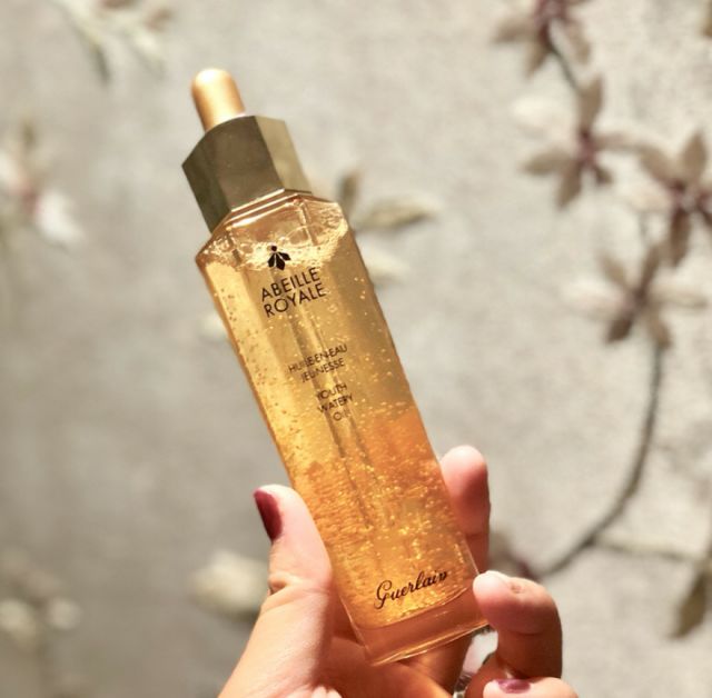 连Angelababy都怕的秋冬卡粉问题，用这10款美容油就能搞定！