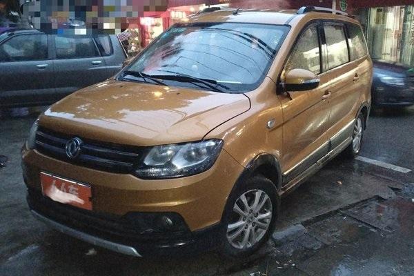 东风风光360与五菱宏光s哪个更好,2016款东风风光360参数配置