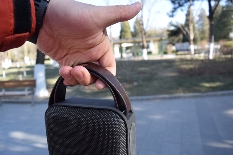 便携小音箱测评朗琴,朗琴m580蓝牙音箱怎么样