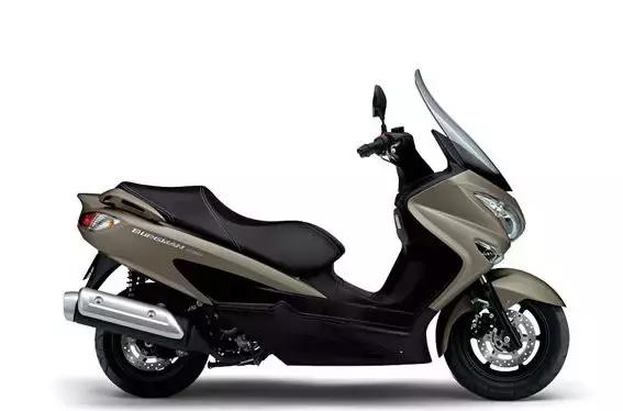 日本进口铃木250最新售价,铃木踏板250落地一共要多少钱