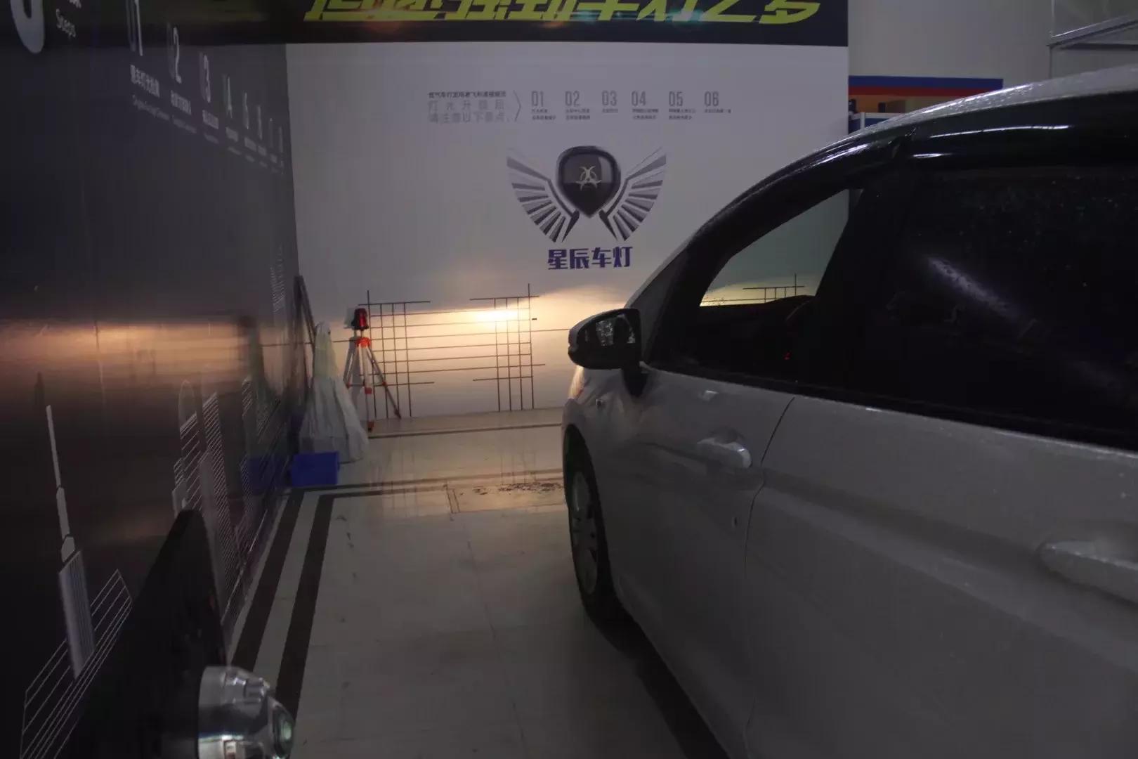 中山四代飞度大灯改装氙气透镜,2023款本田飞度大灯改装