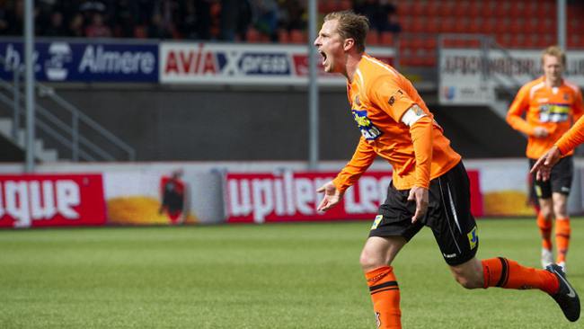 今晚法乙荷乙本周末率先出场榜首兰斯遇险福伦丹胜利在望