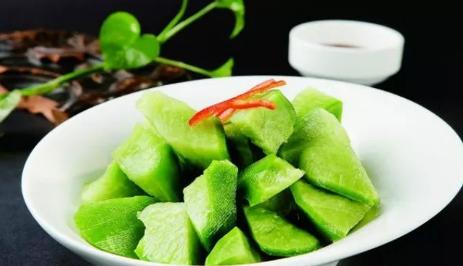 冬吃萝卜夏吃姜如今吃萝卜正当季,冬吃萝卜夏吃姜这样吃萝卜很健康