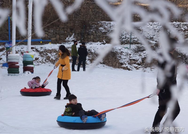 逛大集买年货过大年,雪乡的年货大街红红火火