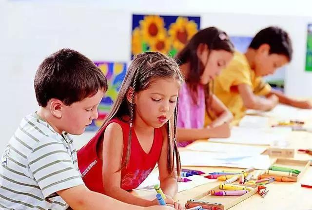 还在责备孩子英语成绩不好？那是因为没做好“听说读写”这4点！