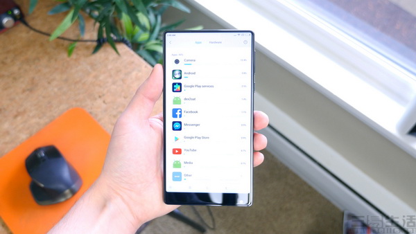 中兴天机axonm双屏折叠屏手机,中兴折叠屏手机axonm如何