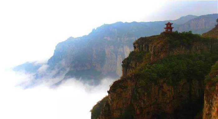 太行山悬崖古洞图片,鹿泉太行山的千年古寺