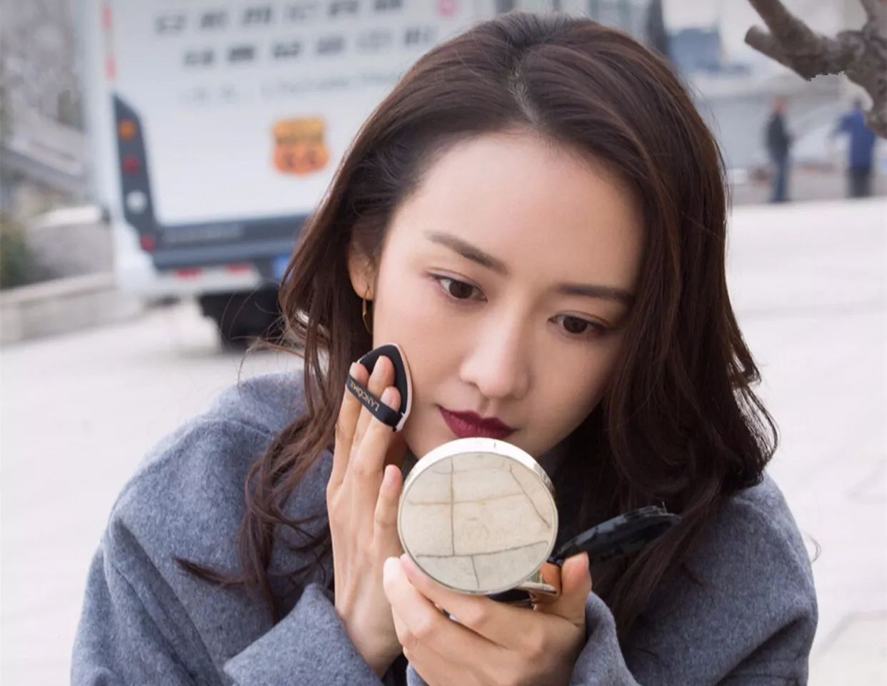 王鸥用什么牌子化妆品 (王鸥用的是什么粉底液)