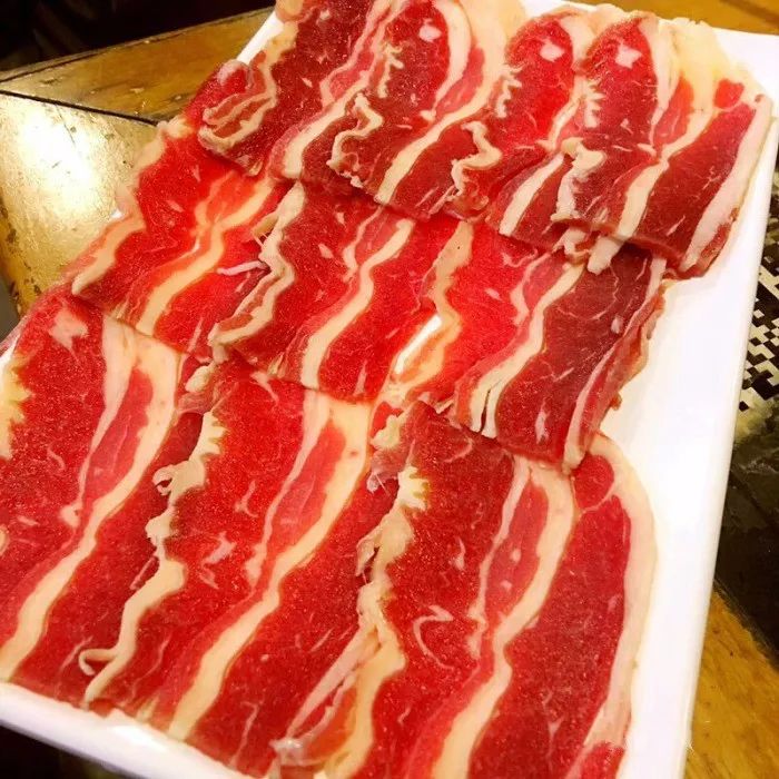 这些不好找的苍蝇火锅,是每个成都人火锅记忆的起点