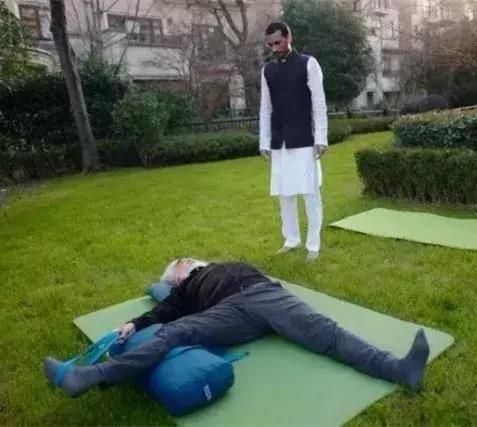 这些出色的男人们,如何谈论瑜伽?