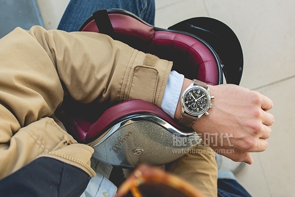 浪琴经典复刻手表如何调时间,时针钟表