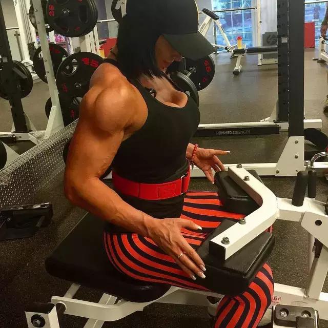 腿粗咋整,腿粗怎么拉伸能让腿变细变长