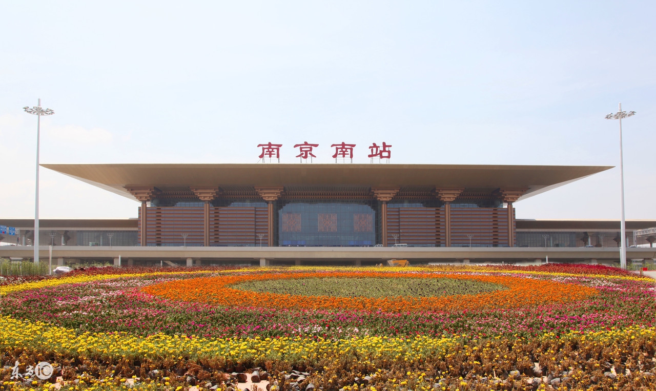 南京为啥房价高但是工资却不高,南京收入水平及贫富差距