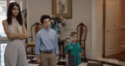 每集20分钟的黄暴小喜剧，每一帧都舍不得快进