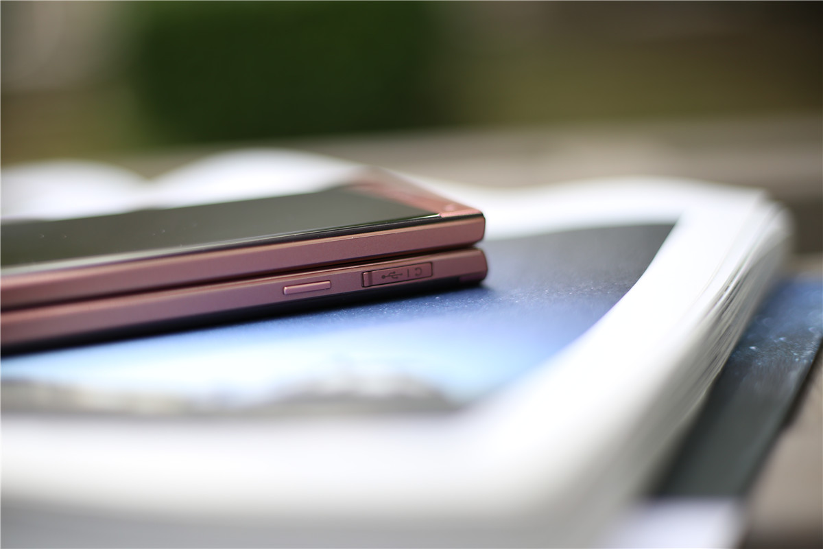 金立w2017翻盖手机价格,金立翻盖手机与三星哪个好