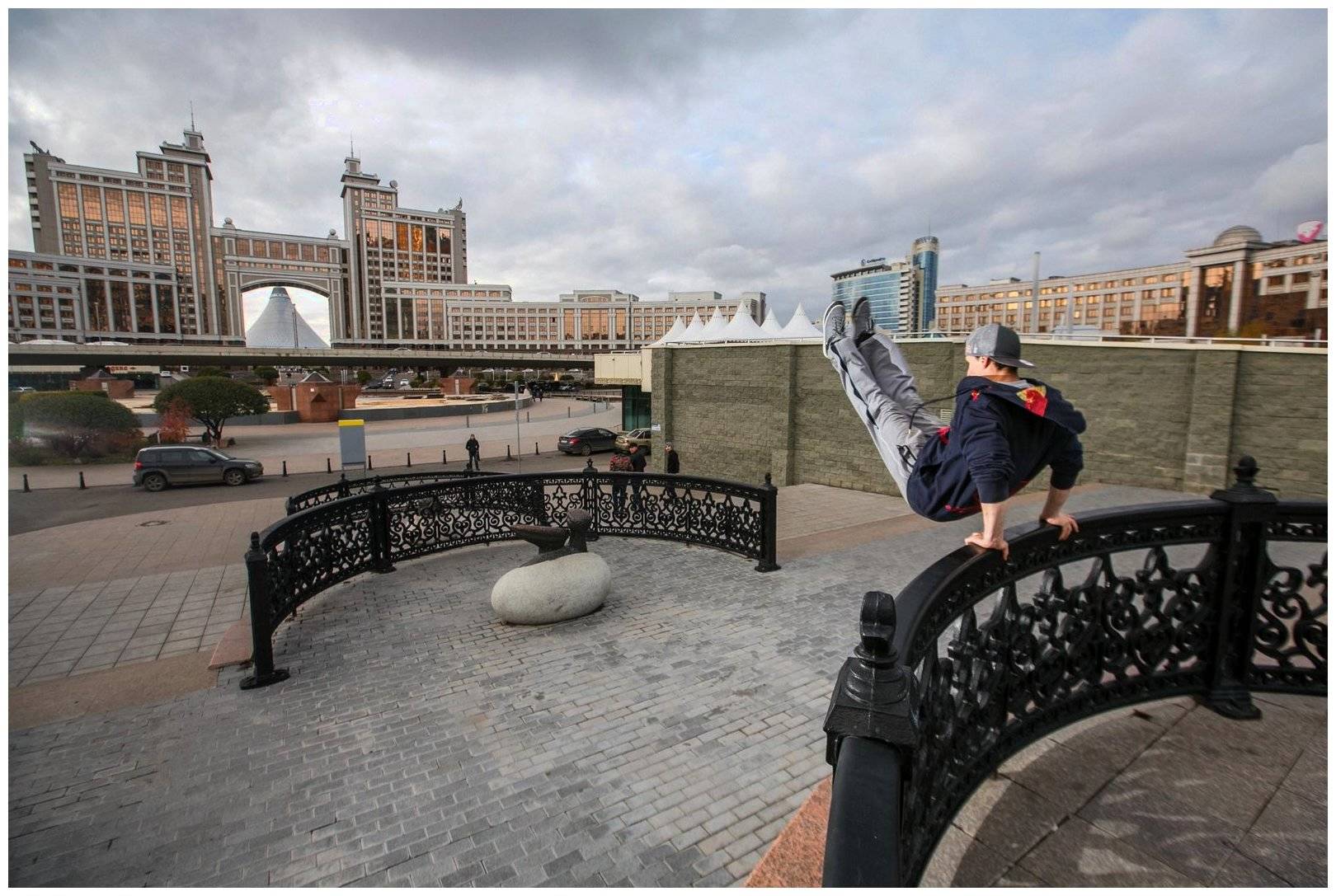 各种街头跑酷,街头跑酷惊呆路人搞笑