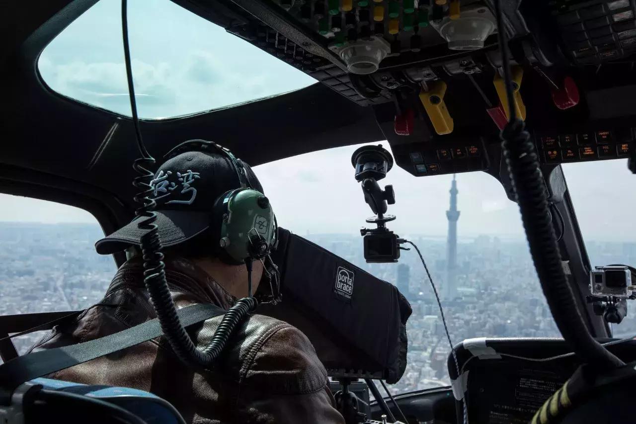 一个恐高的人,高空作业20多年,舍命拍出了最美纪录片