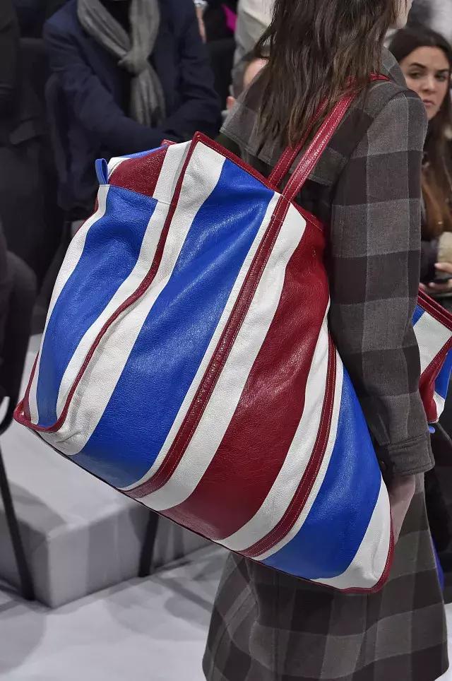 2017年度戏精盘点，把批发袋卖成爆款、把脚垫做成裙子还卖1万元