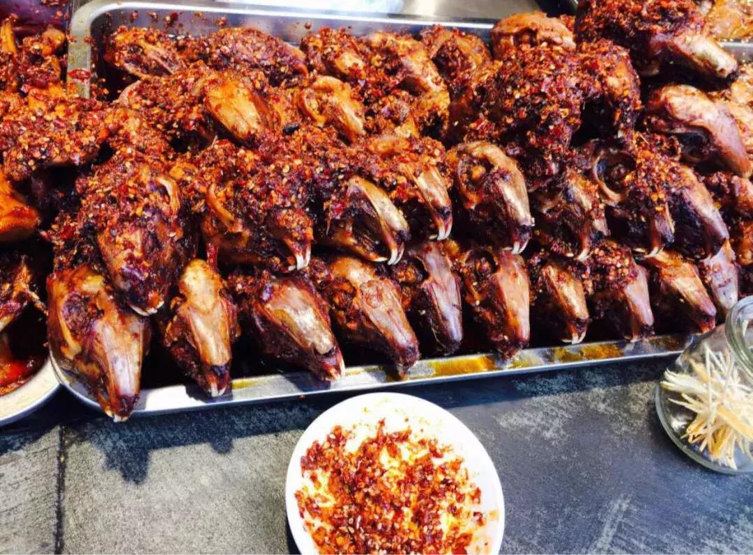 重庆旅游推荐四天三夜解放碑,重庆旅游攻略必去景点重庆解放碑