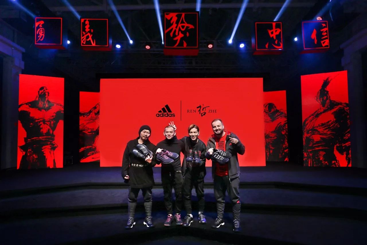 一个雕塑家所创作的球鞋是怎样做到「獒视群雄」的？