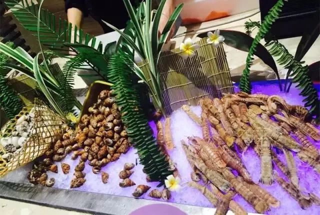 附近的旅游景点温泉自助餐一体,附近吃喝玩乐一体的温泉