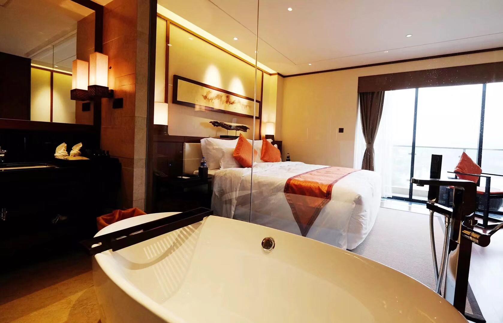 附近的旅游景点温泉自助餐一体,附近吃喝玩乐一体的温泉