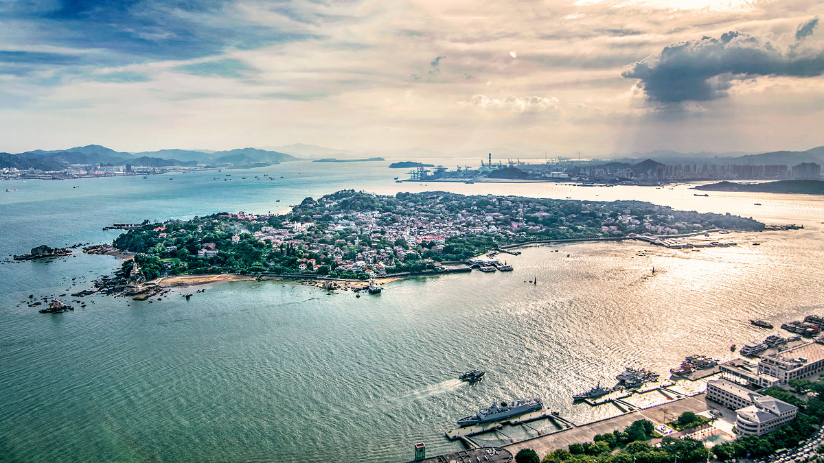 厦门和重庆哪个城市发展好,厦门城市和杭州城市哪个更好