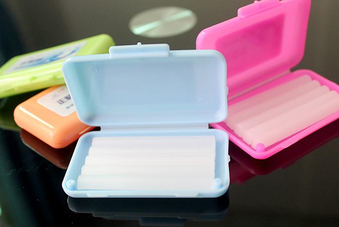 戴牙套扎嘴怎么办,牙套铁丝末端扎嘴怎么办