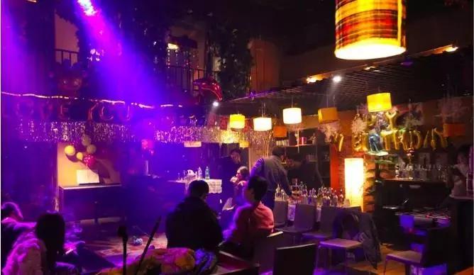 轰趴馆聚会攻略,20人轰趴聚会吃喝玩攻略