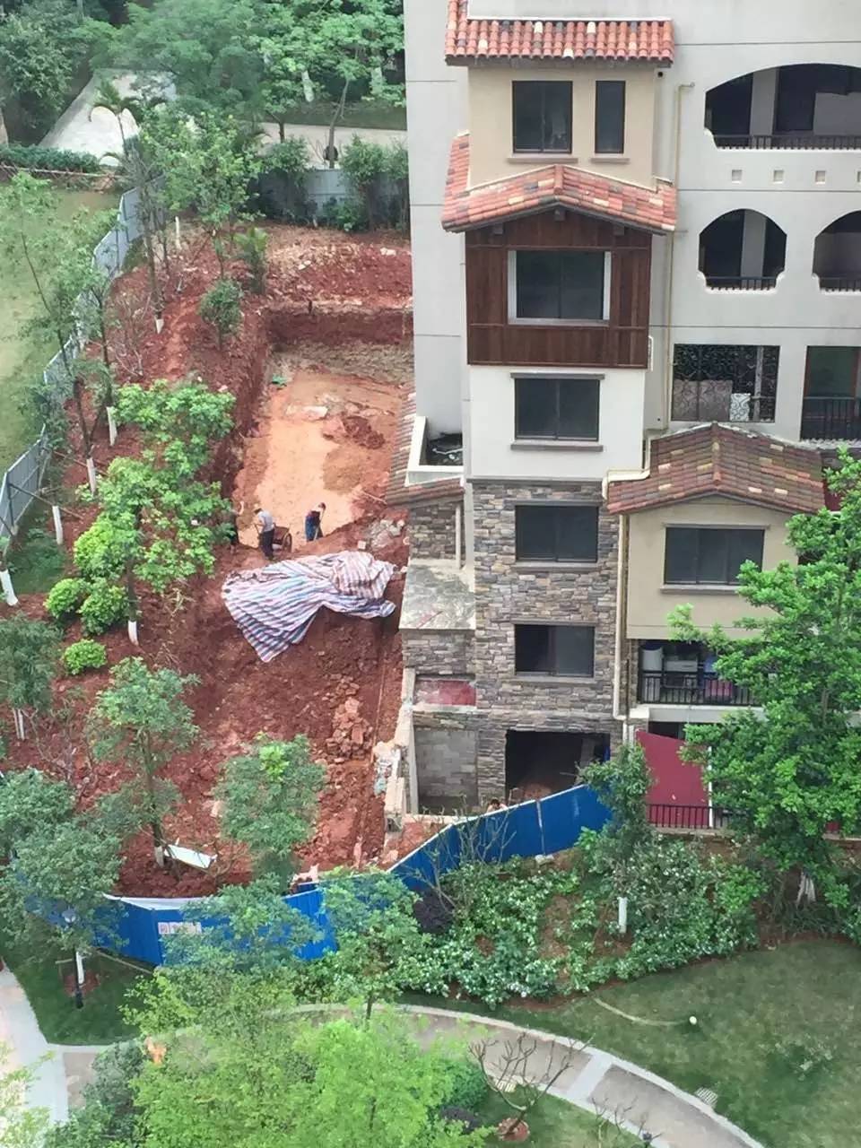 山语城楼顶违建,山语城违章建筑拆除