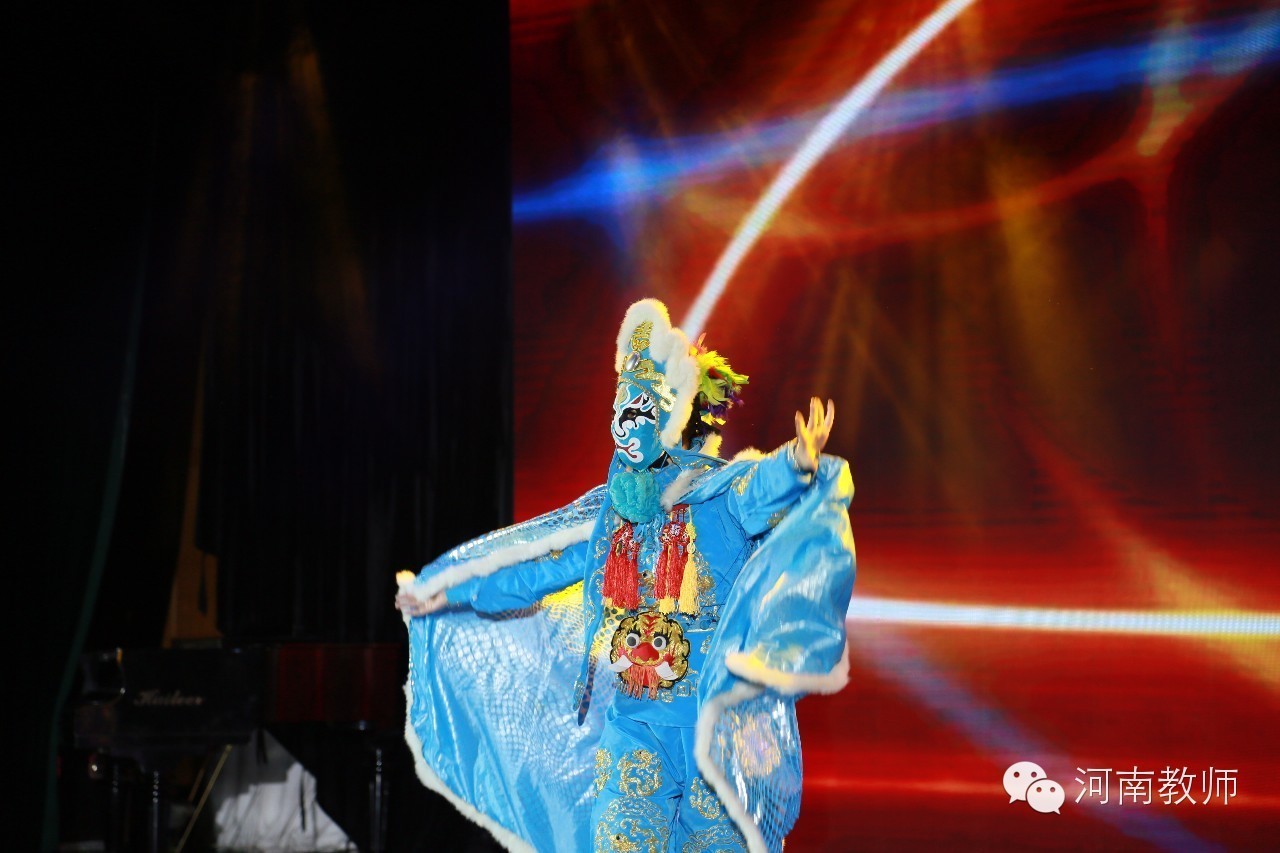 实验学校晚会完整版视频,实验中学晚会视频完整版