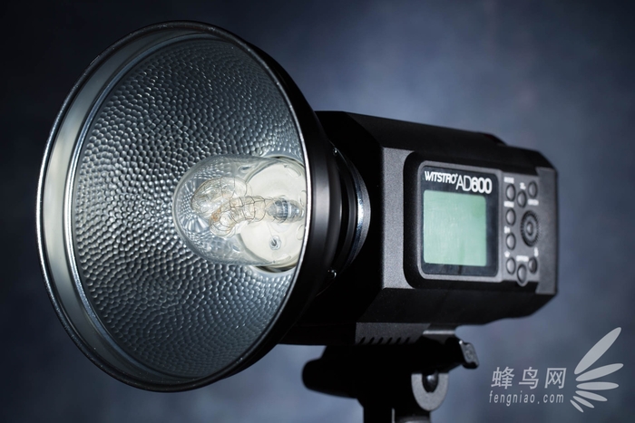 神牛ex600外拍灯用的什么型号电池,雷神之锤降临