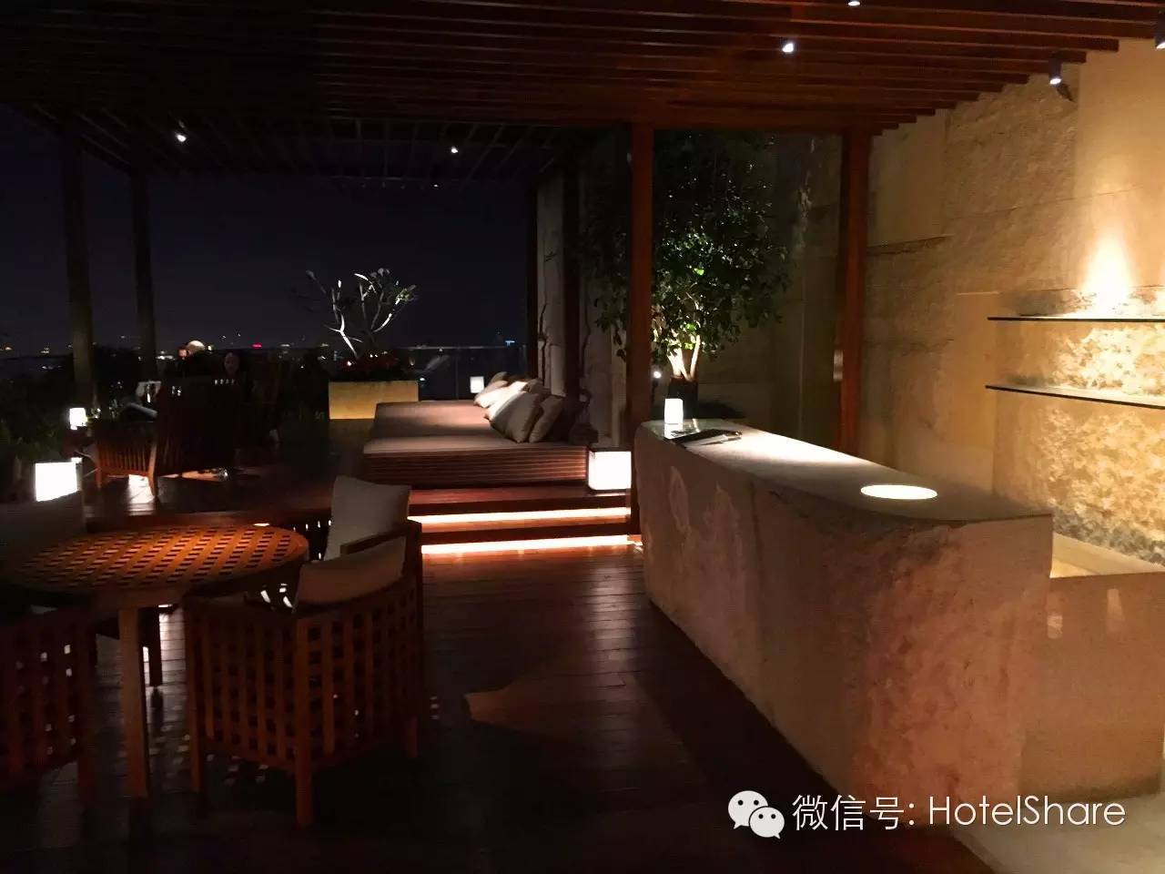 63楼泳池望月、70楼酒吧摘星，广州柏悦|探店首发