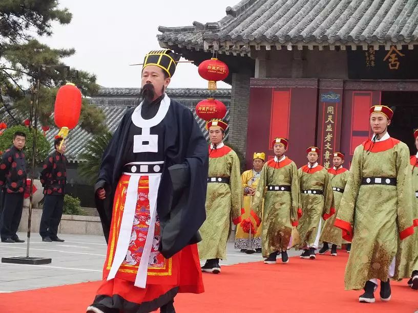 天下第一府孔府在哪里,天下第一家孔府视频