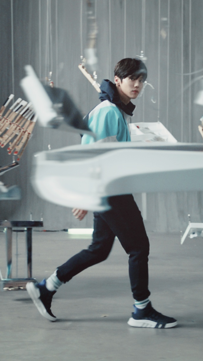 楣挎櫁adidas缇庣収,闃胯开鐖哥埜鐪熷疄鐓х墖