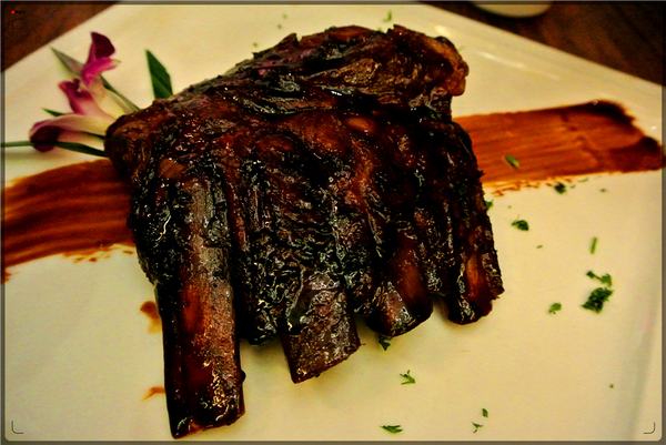 马来西亚巴生肉骨茶最正宗的做法,新加坡十二道锋味推荐的肉骨茶